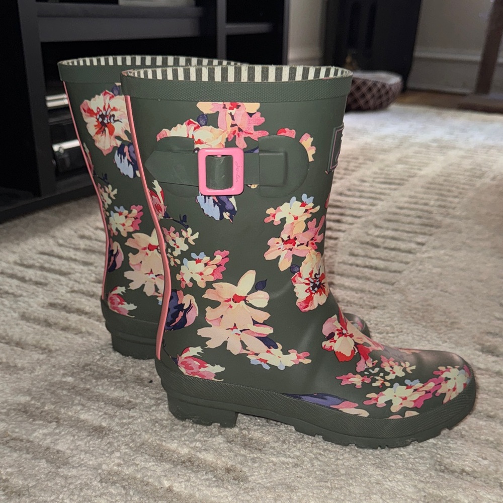 Floral Rain Boots with Pink Accents